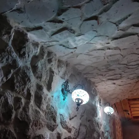 Fiesta Stone House * نفسهير